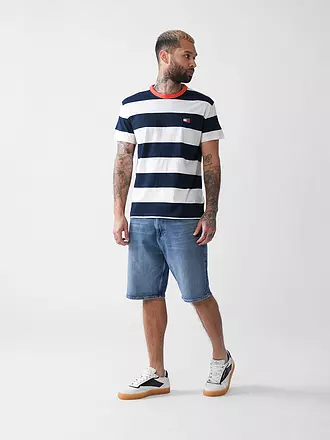 TOMMY JEANS | Camiseta
Marca: TOMMY JEANS
Color: azul oscuro
Categorías: Moda, Hombre

Largo de manga: Manga corta
Cuello: Cuello redondo
Material: Jersey, Algodón
Diseño: Rayas
Corte (Prenda superior): Regular
Estilo: Moda joven
Detalles: Logo | 